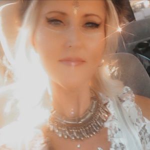 Meet your Posher, Cate